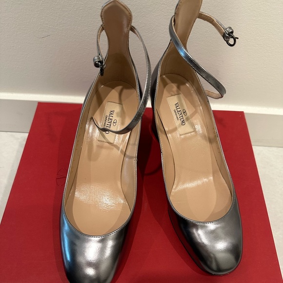 Valentino Garavani metallic ankle strap heels in size 37. Leather. Made in Italy - Picture 1 of 8